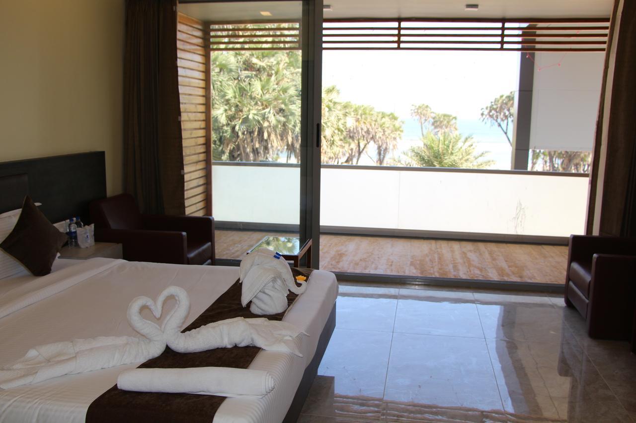 Krishna Beach Resorts - Diu Esterno foto