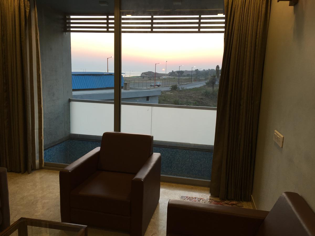 Krishna Beach Resorts - Diu Esterno foto